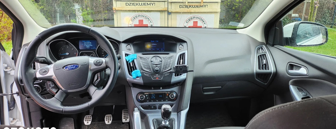 Ford Focus cena 23900 przebieg: 227000, rok produkcji 2012 z Warszawa małe 79